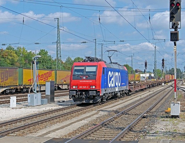 Güter sollen in der Schweiz auch unterirdisch transportiert werden