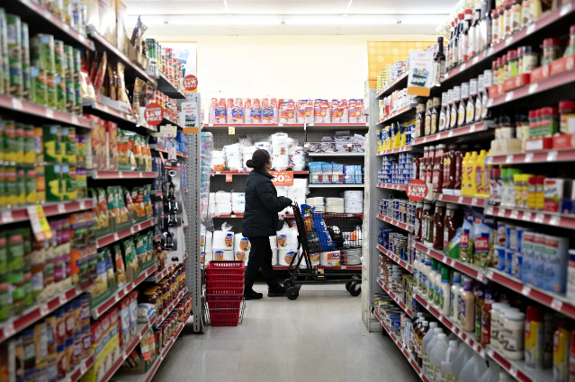 Inflation ist, wenn die Dinge im Dollar-Store plötzlich nicht mehr für einen Dollar zu haben sind