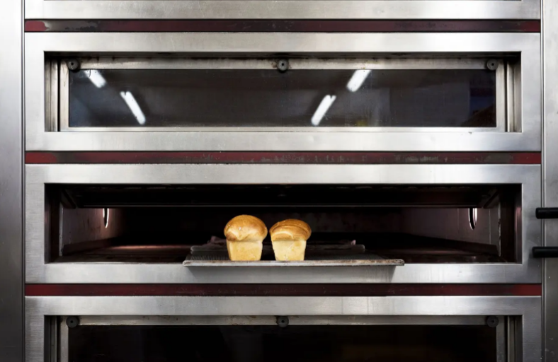 «Die Verkürzung der Quarantäne ist ein Anfang», sagt der Bäckermeister Ruedi Meier. Die Hälfte seiner Angestellten fehlt zurzeit wegen Omikron