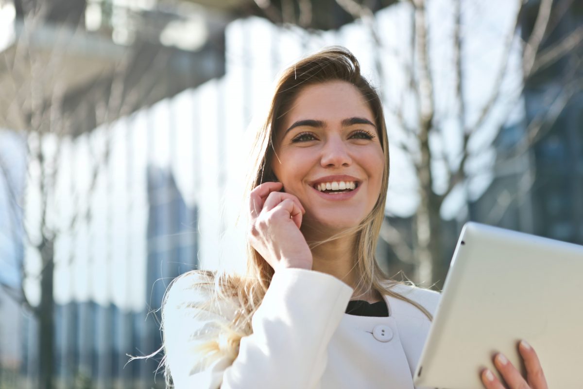 Firmen sparen mit Onlineportal EasyGov.swiss jährlich 1300 Franken