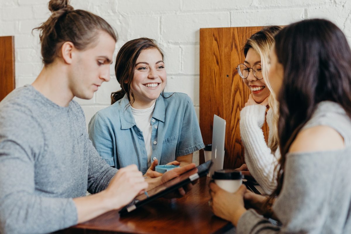 Nur 40 Prozent der Mitarbeitenden lieben ihren Job Eine neue Studie zur Arbeitszufriedenheit in den Unternehmen zeigt ein hohes Verbesserungspotenzial auf. 