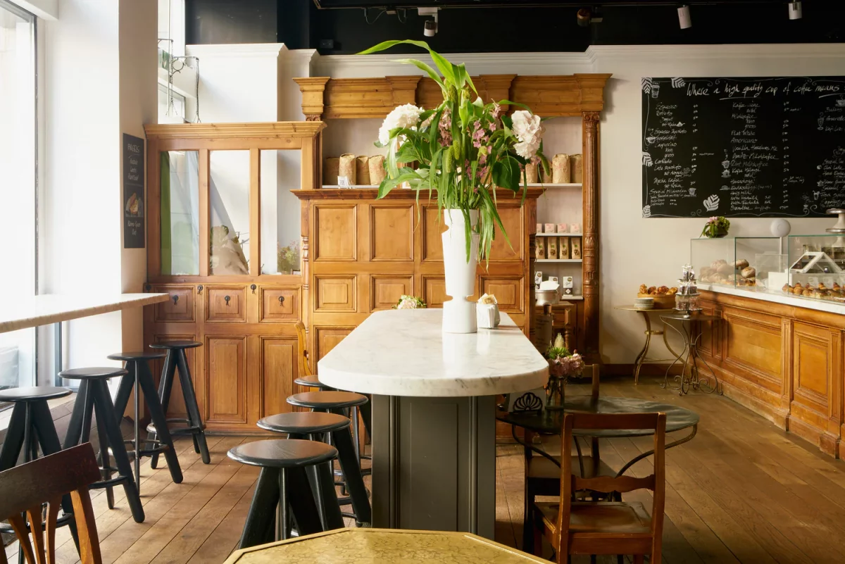 Babu’s eröffnet zweites Coffeehouse am NZZ-Hauptsitz im Zürcher Seefeld