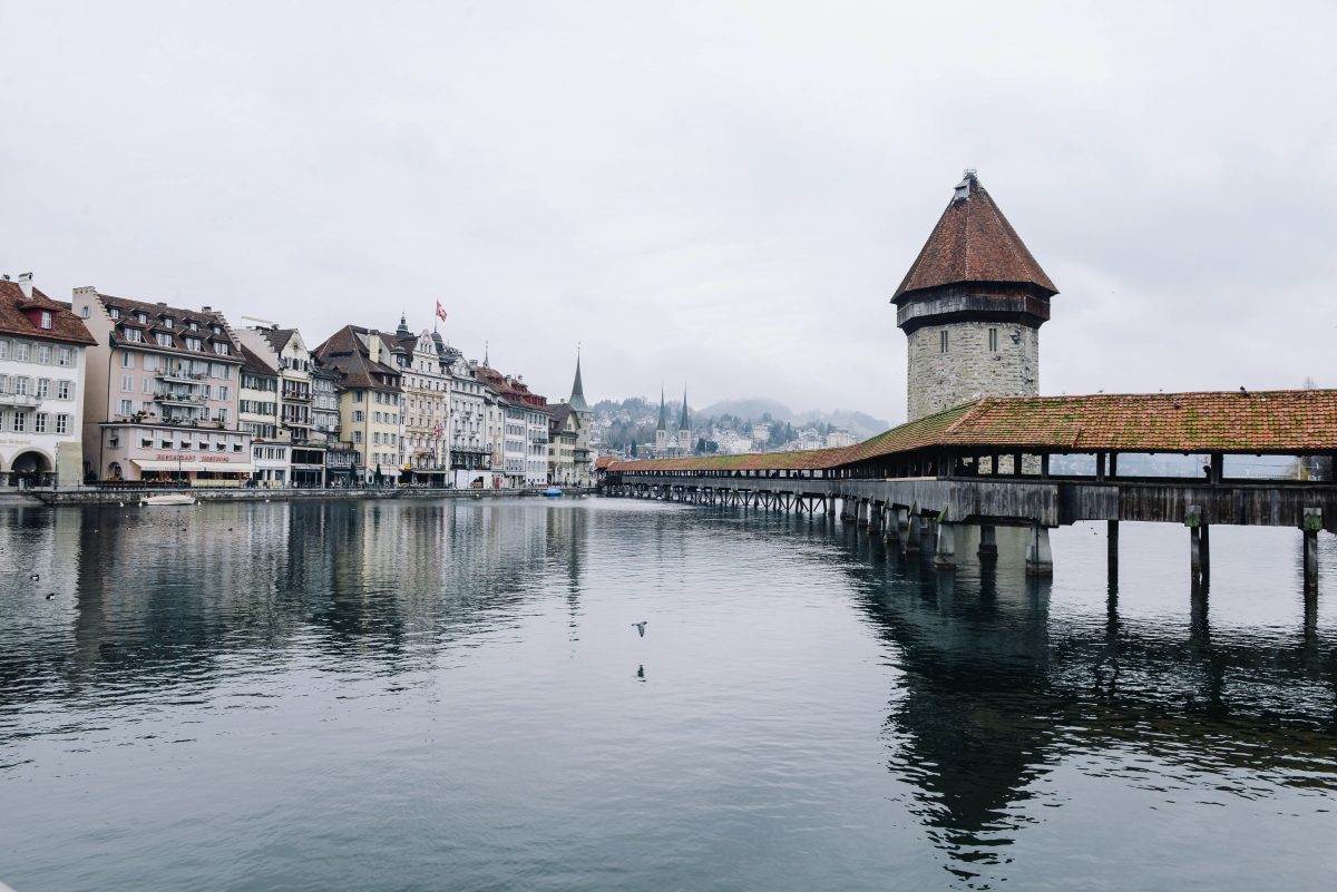 «Eco on the rocks»: Wie sozialistisch ist die Schweiz?