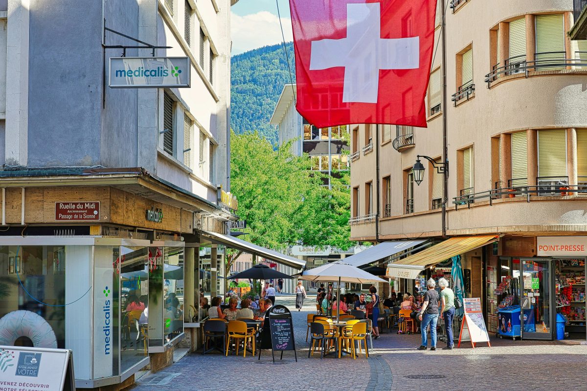 Schweizer Bevölkerung bleibt trotz Krisen in Konsumlaune